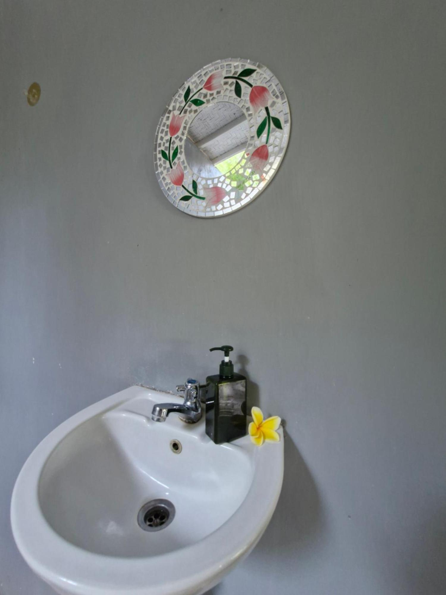 The Layar Homestay Batununggul 외부 사진